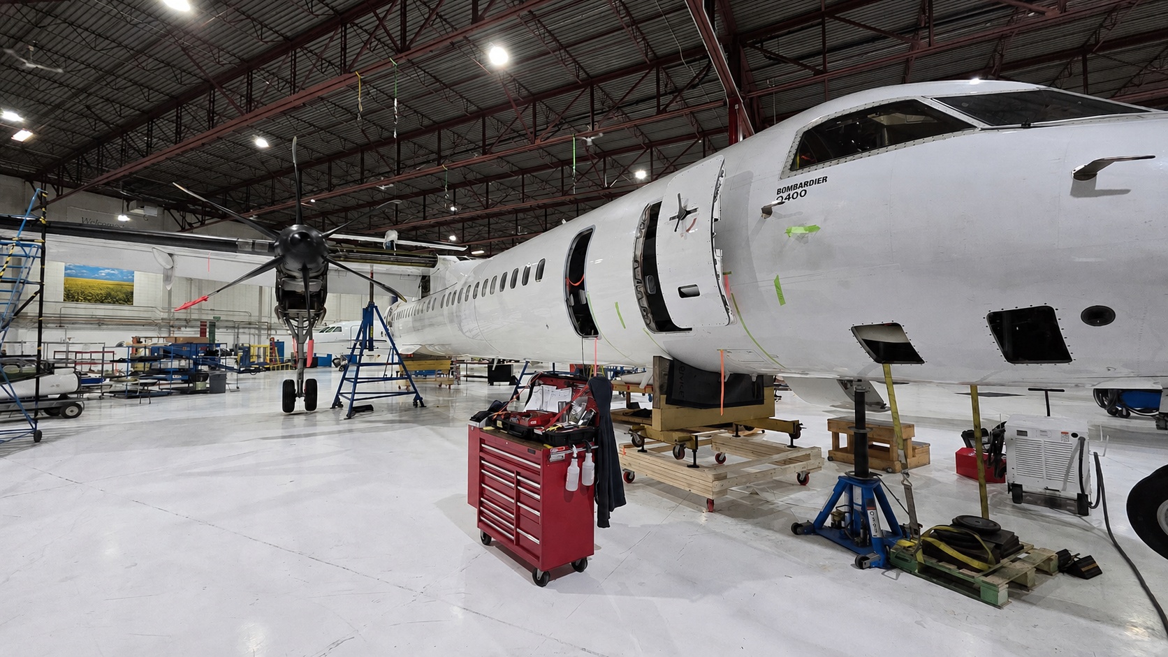 Dash8 C check environment